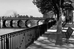 A Ponte Vista Do Jardim 