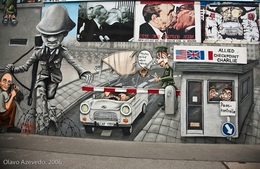 Checkpoint Charlie 