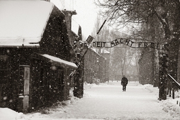 Auschwitz main entrance 
