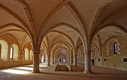 O DORMITÓRIO - MOSTEIRO DE ALCOBAÇA 