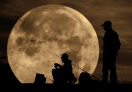  Full Moon Fisherman  