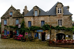 Locronan - Povoação turistica francesa 