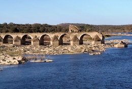 Ruinas de ponte da Ajuda/Olivença 