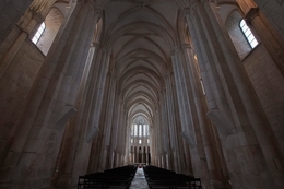 NAVE CENTRAL DO MOSTEIRO DE ALCOBAÇA 