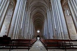 ALA CENTRAL DO MOSTEIRO DE ALCOBAÇA - SAÍDA 