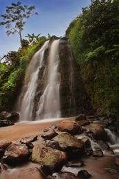 curug sawer bogor indonesia 