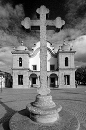 Atouguia da Baleia - A cruz e a Igreja 