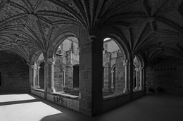 CLAUSTRO DO MOSTEIRO DE FLOR DA ROSA 