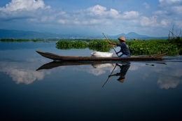 boat to work 