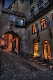 Porta e Arco de Almedina 