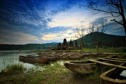 Tamblingan Lake Bali 