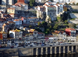 Passeio no cais do Rio Douro 