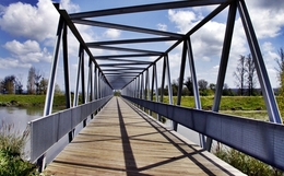 A Ponte_____ Atravessar o rio da Vida! 