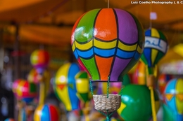 Balao artesanal feito com cabaça e cordas 