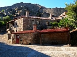 Casas de granito... em Sortelha 