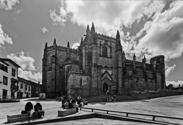 À DESCOBERTA,       SÉ-CATEDRAL DA GUARDA 