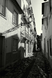 Nascer do sol nas ruas de Lisboa_ 