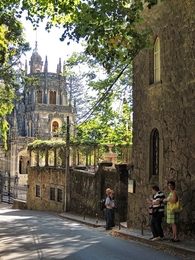 A caminho da Quinta da Regaleira 