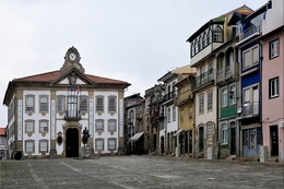Sacadas de Chaves-Praça Camões 