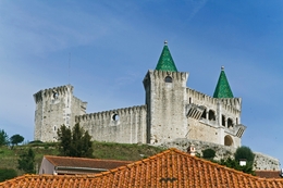 O CASTELO MEDIEVAL DE PORTO-DE-MÓS 