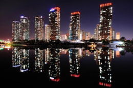 Reflection of Incheon Central Park  