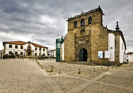 TERRAS DE PORTUGAL - VILA NOVA DE FOZ COA 