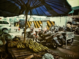 Suasana pagi di depan terminal 