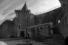 CASTELO DE PORTO DE MÓZ 