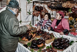 Na feira do fumeiro de Chaves 