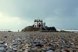 Sobre as pedras da praia___ 