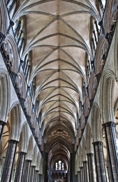 Nave central da Catedral de Salisbury 