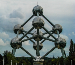 Atomium.......... Símbolo de Bruxelas.!!!!!!! 