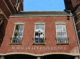 ROYAL DELFT EXPERIENCE AMSTERDAM 