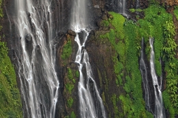 Parts of Nigara van Java Falls 