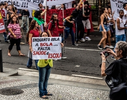 Copa, protesto e registro 