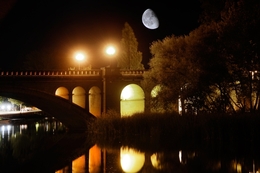 A lua e a ponte 
