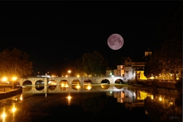 A lua e a Ponte 