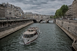 Passeando no Sena - Paris 