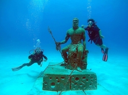 Poseidon  acorrentado 