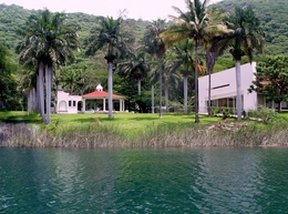 En la laguna de Sta. María del oro 