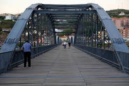 A ponte é uma passagem... 