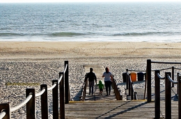 VAMOS  À PRAIA  . 