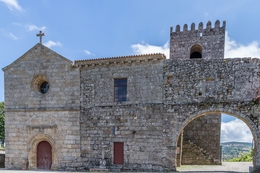 Mosteiro de Cárquere 