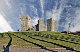 CASTELO MEDIEVAL DE MONTALEGRE 