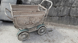 Antique baby carriage. 