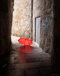 Red umbrella... 